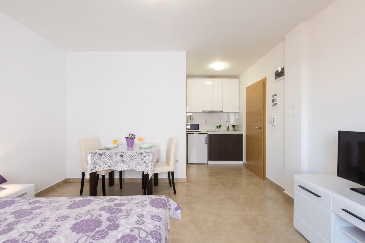 Nino Apartmán *