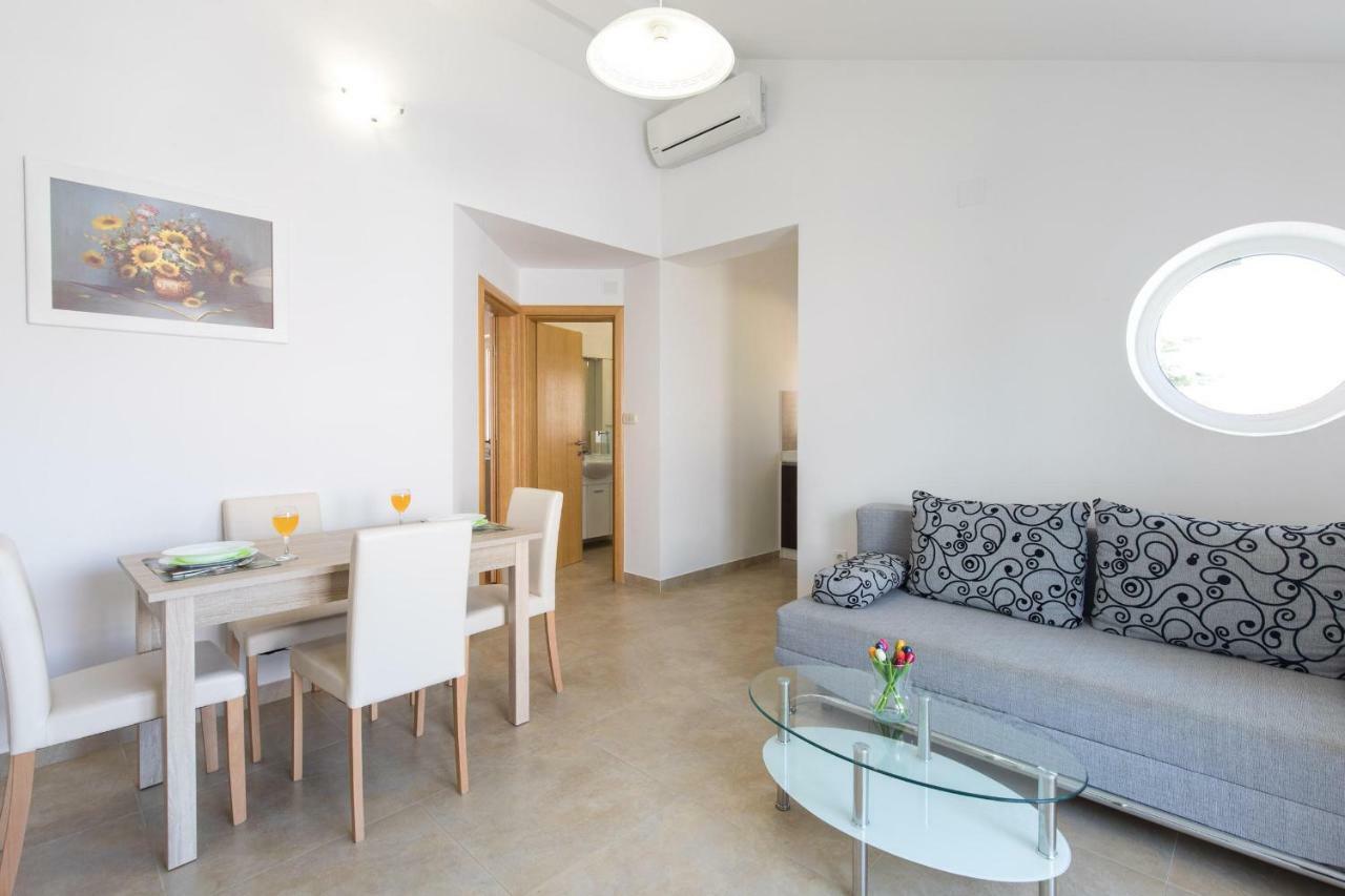 Apartment Nino *